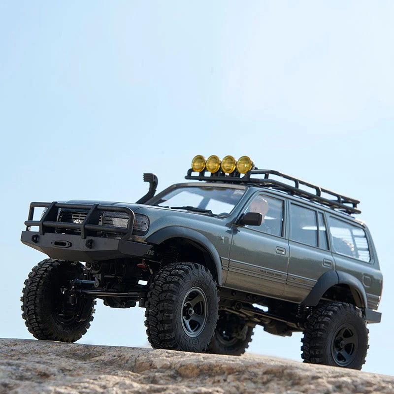 FMS-FCX18V2_1:18_Toyota Land Cruiser LC80 Heritage Edition_2-Speed Transmission + Portal Axles