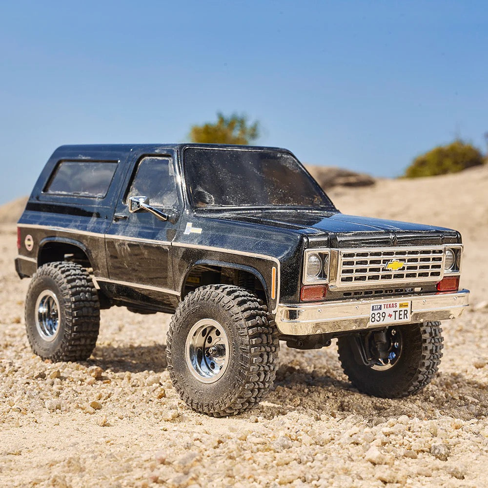 FMS-FCX24Chevrolet_1:24_Chevrolet K5 Blazer Trail Boss_Portal Axles + 2-Speed Transmission
