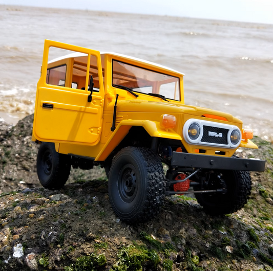 WPL-C34_1:16_Toyota FJ40 Model_4WD Climbing Off-road Vehicle